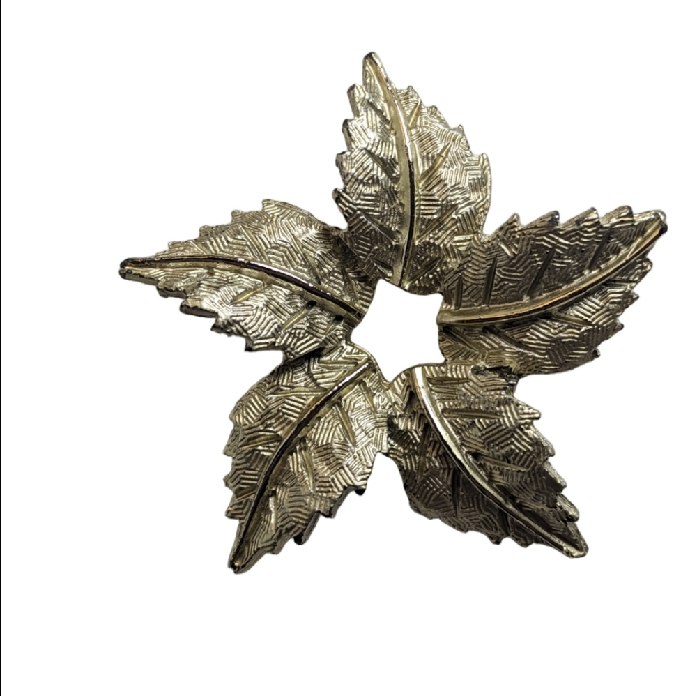 Vintage‎ Gold-Tone Leaf Star Brooch Pin